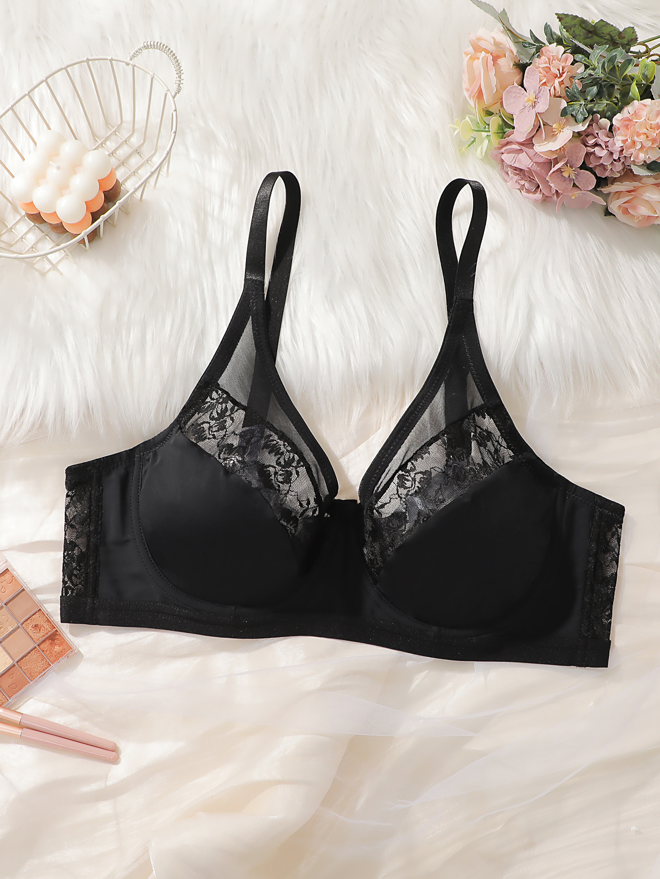 Plus Size Lace Minimizer Bra,  - огляд і ціна Minimizer Bra Women