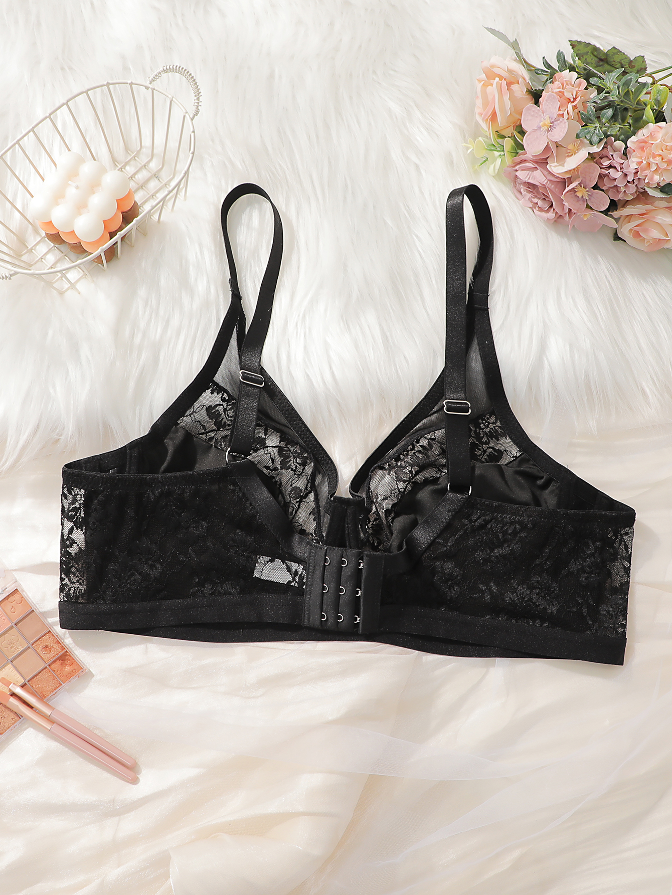 Plus Size Lace Minimizer Bra,  - огляд і ціна Minimizer Bra Women